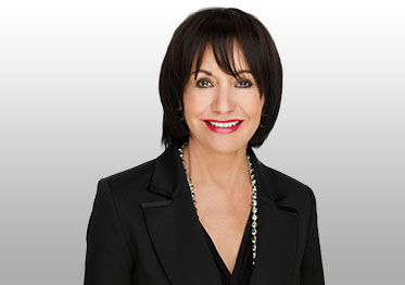 bio-pic-Carmen-Roberts Carment Roberts